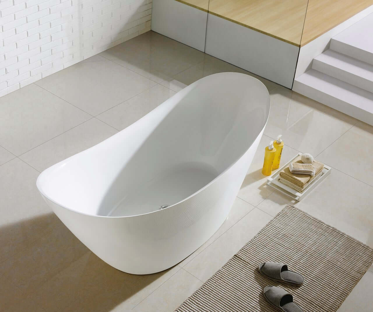 Kube Salto 67" Free Standing Bathtub -MATTE WHITE